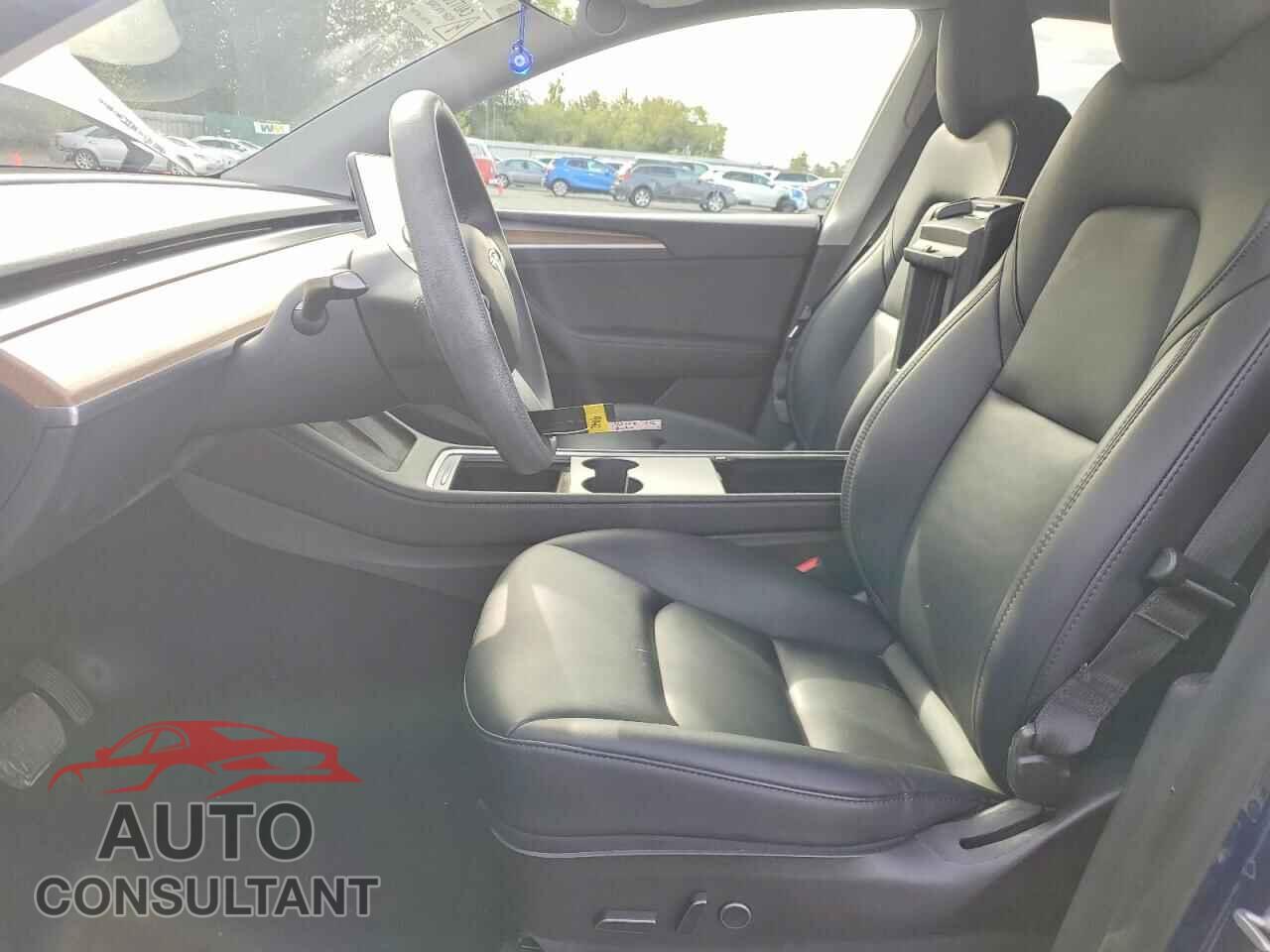 TESLA MODEL Y 2023 - 7SAYGAEE2PF602129