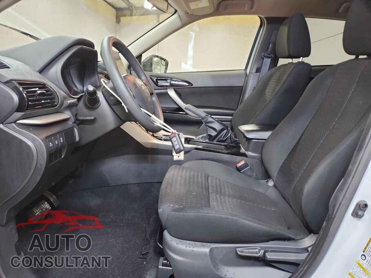 MITSUBISHI ECLIPSE 2024 - JA4ATVAA4RZ074394