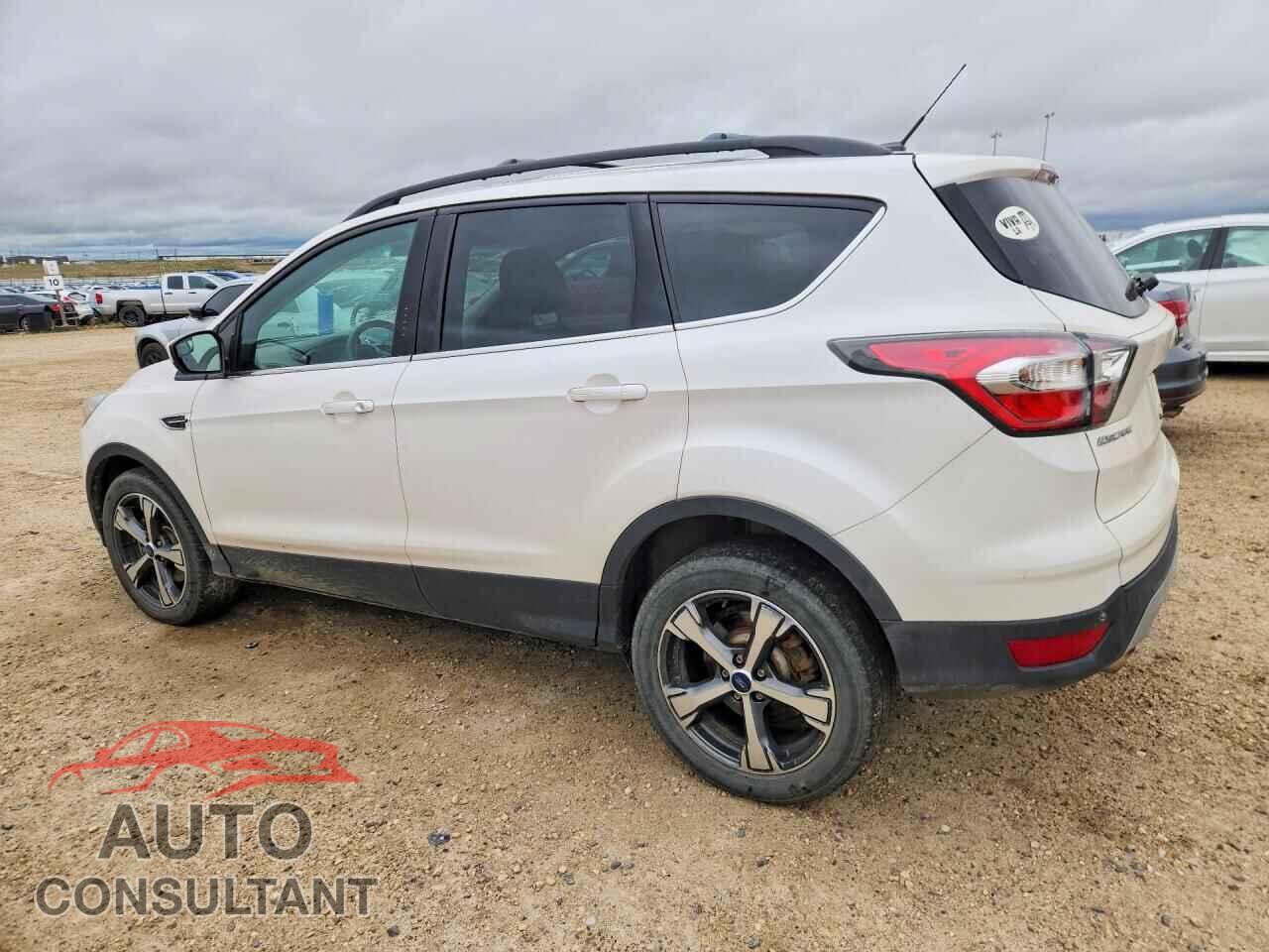 FORD ESCAPE 2017 - 1FMCU9G99HUA96317
