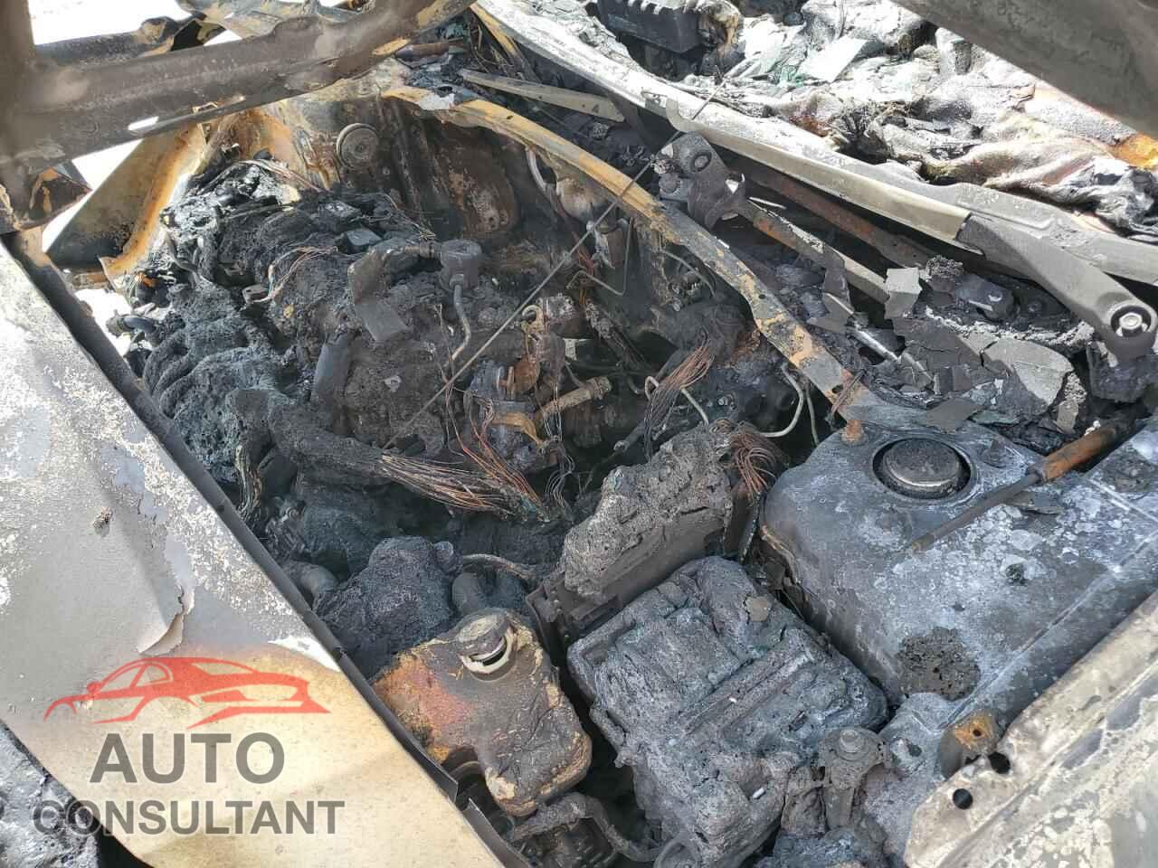 HYUNDAI SONATA 2016 - KMHE24L11GA010676
