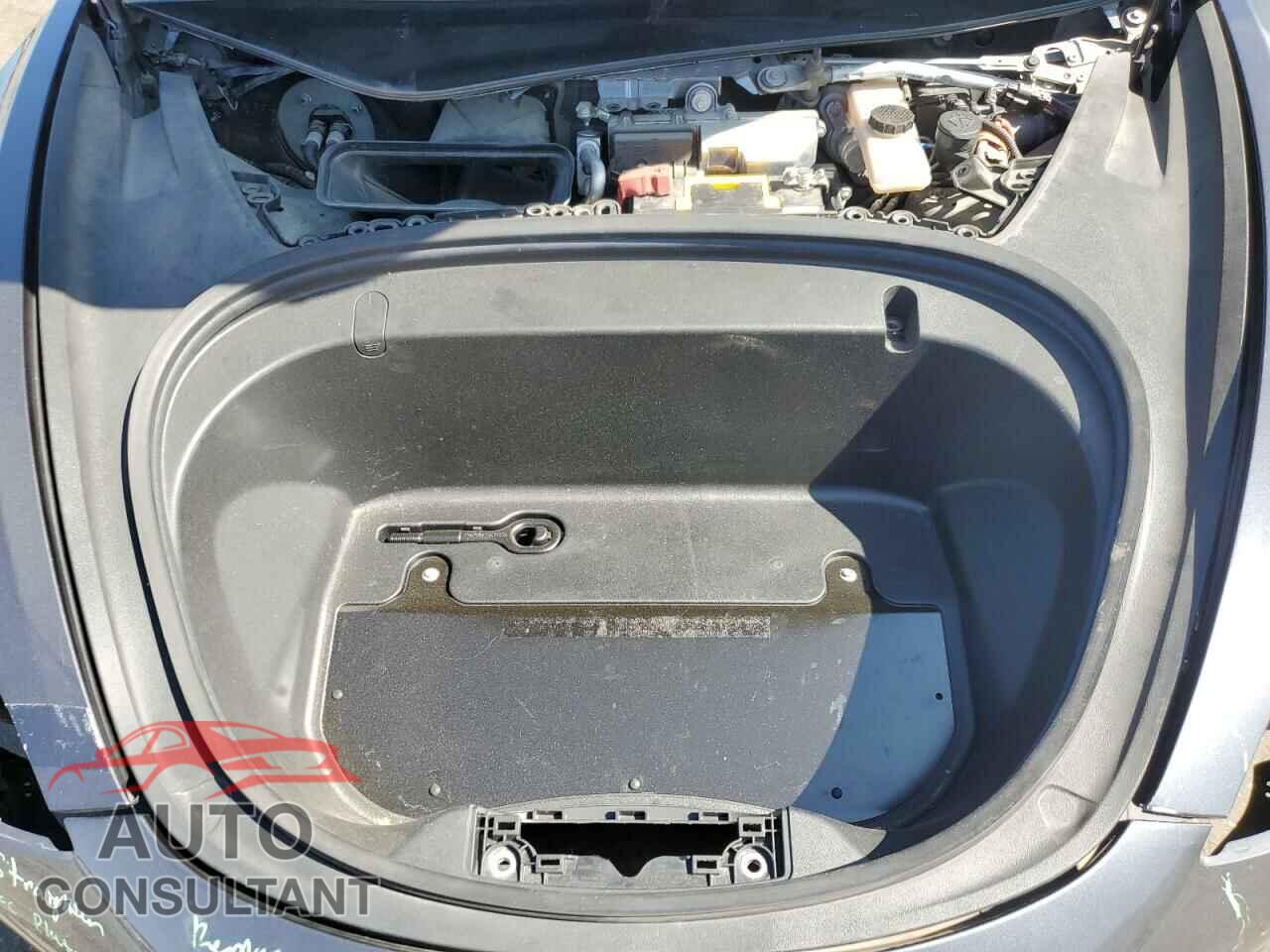 TESLA MODEL 3 2018 - 5YJ3E1EA4JF006876