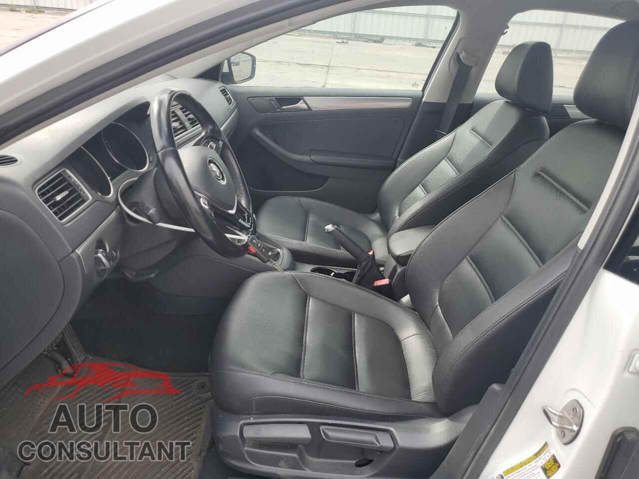VOLKSWAGEN JETTA 2017 - 3VWDB7AJ0HM255295