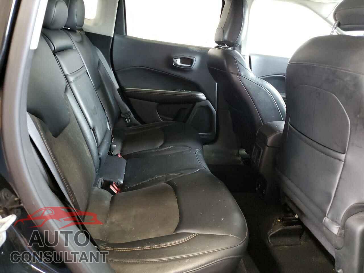 JEEP COMPASS 2018 - 3C4NJDBB6JT113903