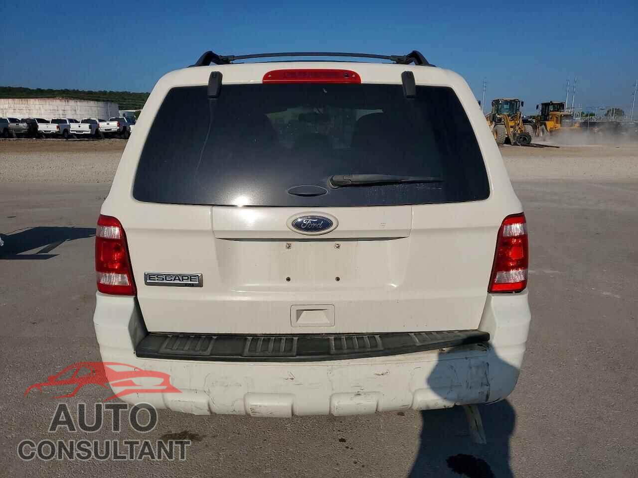FORD ESCAPE 2011 - 1FMCU0D72BKC10238
