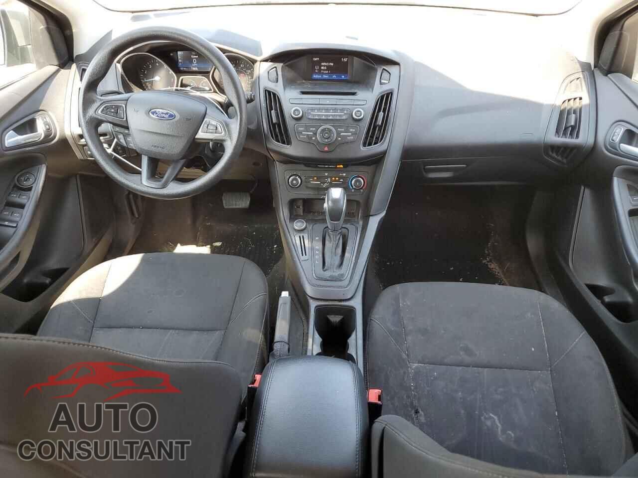 FORD FOCUS 2015 - 1FADP3K24FL372208
