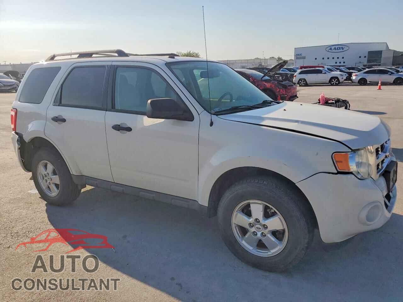 FORD ESCAPE 2011 - 1FMCU0D72BKC10238