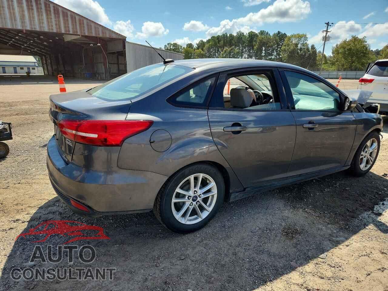 FORD FOCUS 2015 - 1FADP3F23FL340697