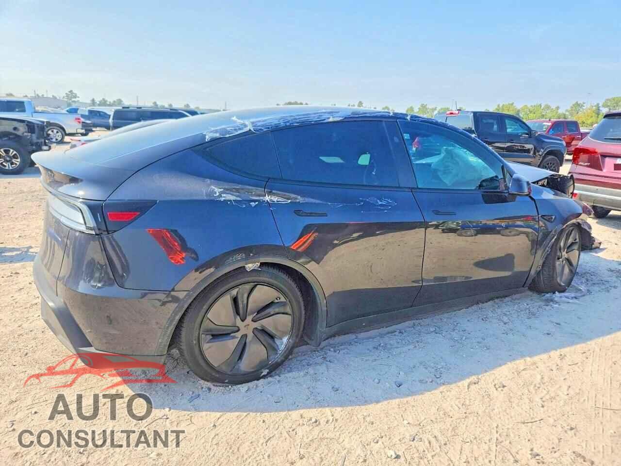 TESLA MODEL Y 2026 - 7SAYGDED2TF431840