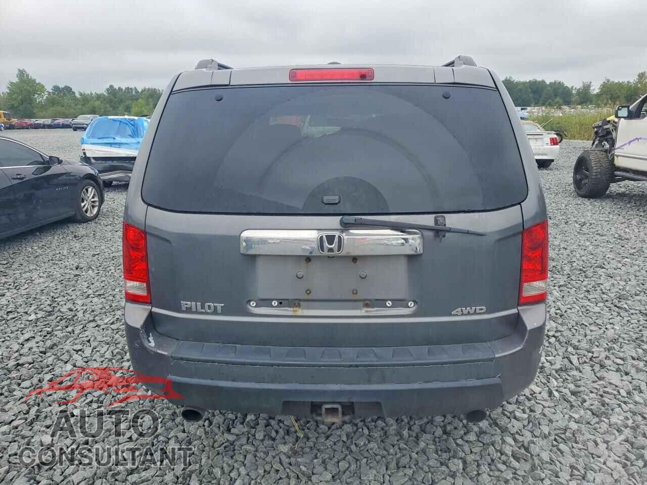 HONDA PILOT 2011 - 5FNYF4H50BB095656