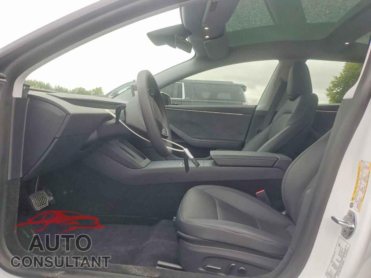 TESLA MODEL 3 2026 - 5YJ3E1EB4TF168230