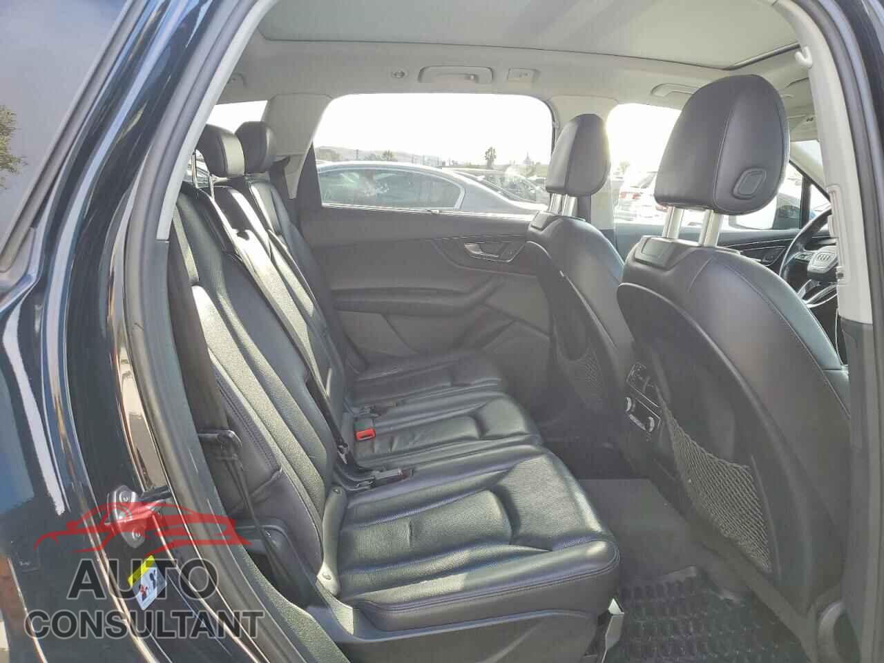 AUDI Q7 2017 - WA1LAAF76HD033457
