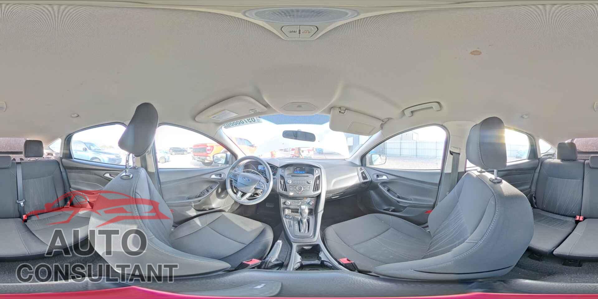 FORD FOCUS 2015 - 1FADP3K20FL369256