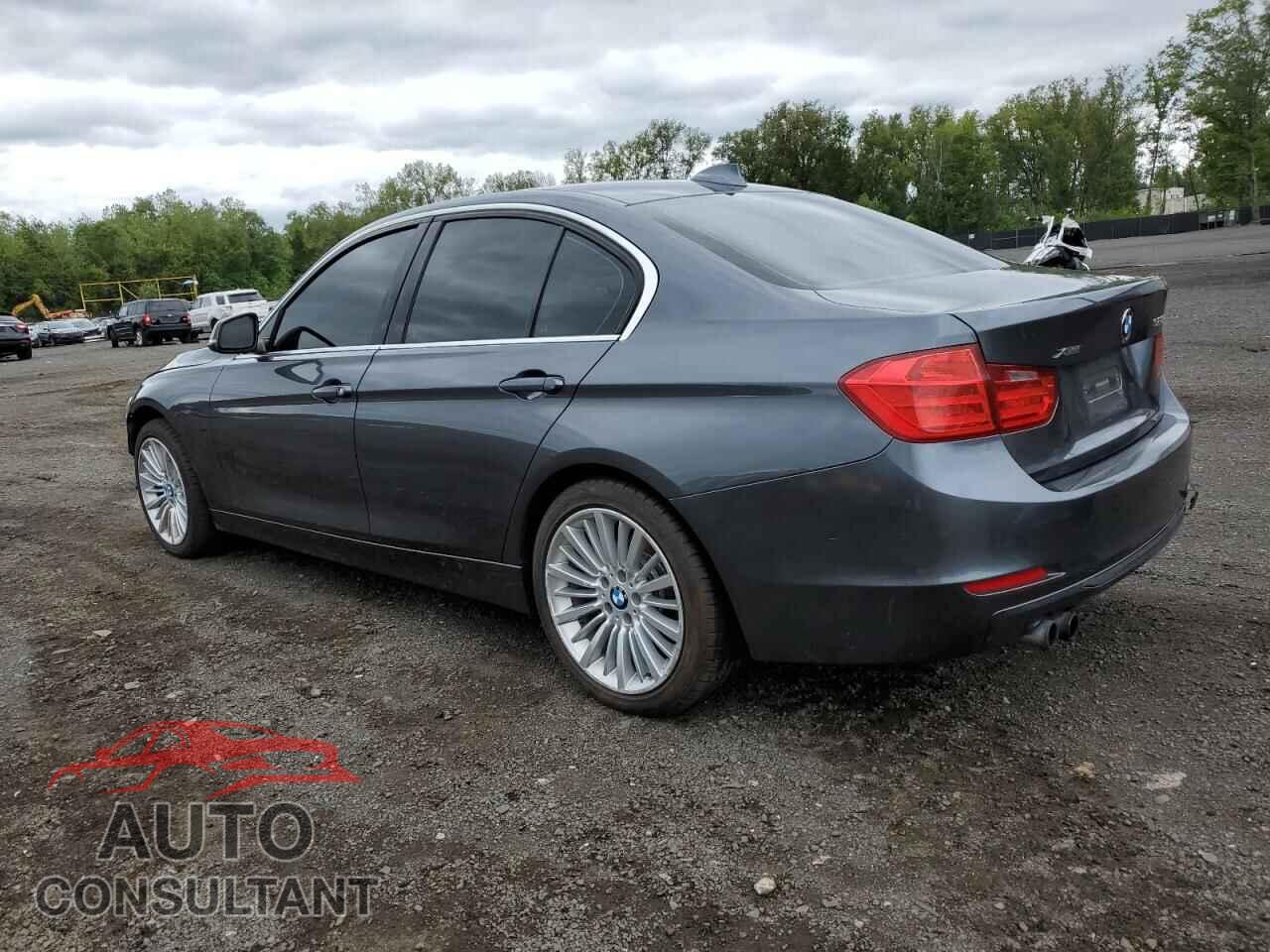 BMW 3 SERIES 2013 - WBA3B5G57DNP40804