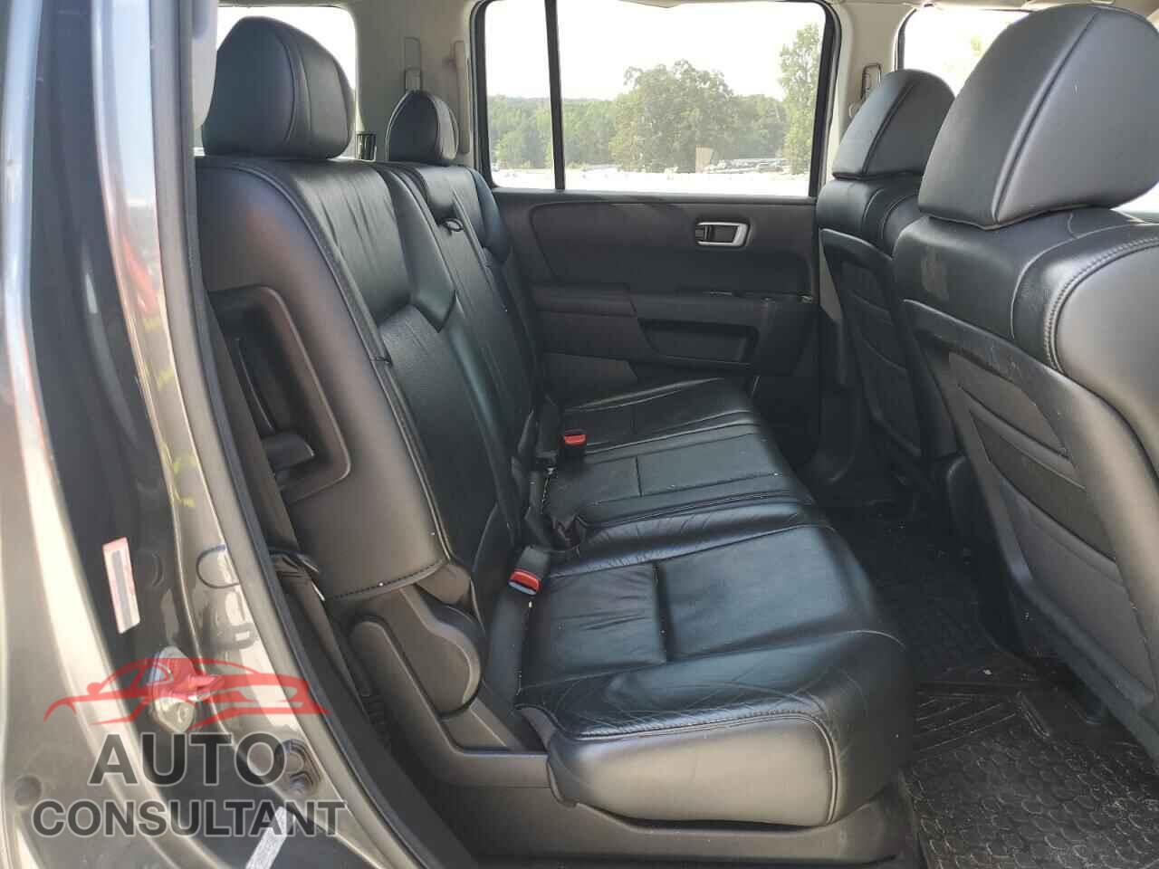HONDA PILOT 2011 - 5FNYF4H5XBB095647