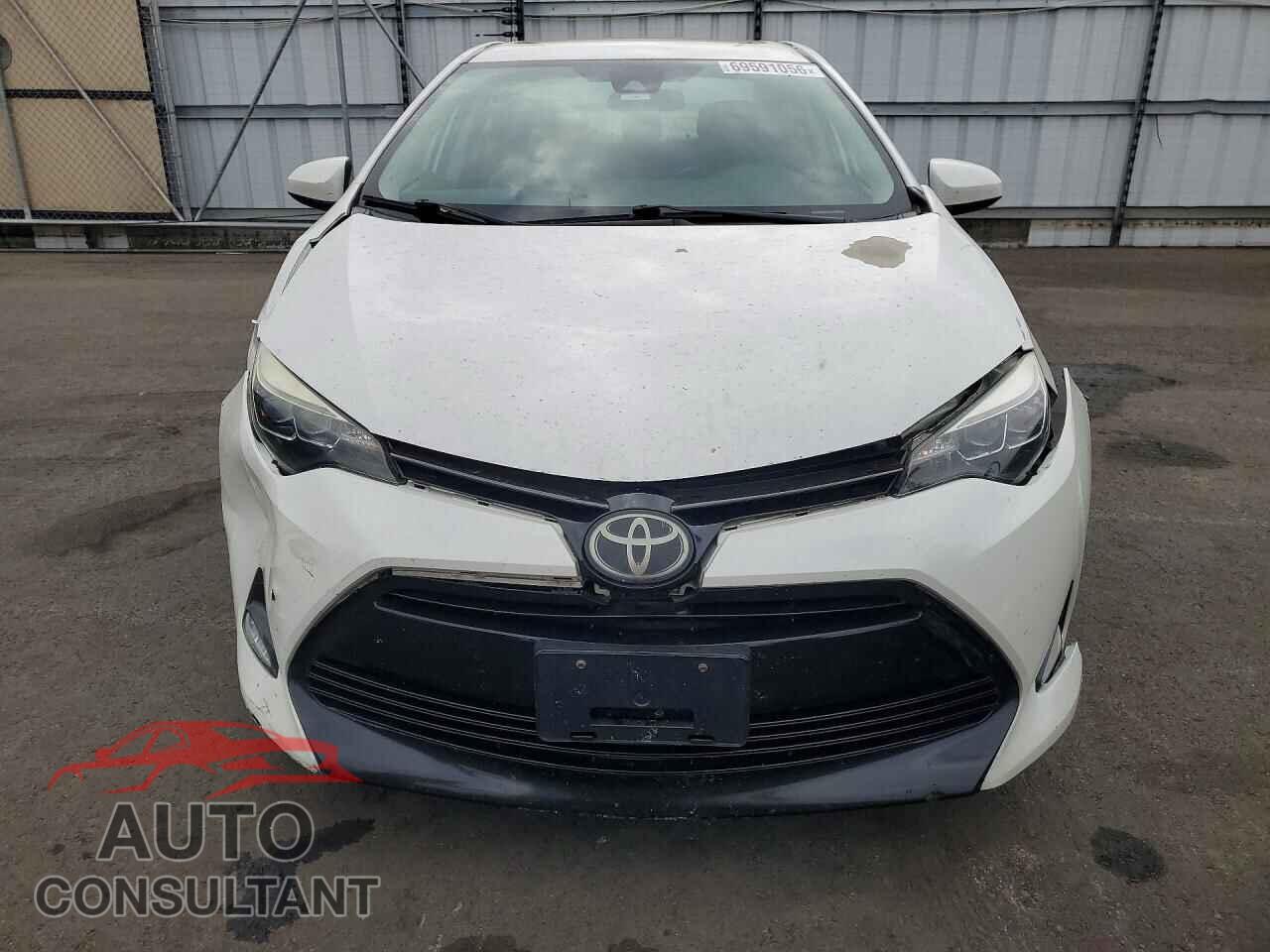 TOYOTA COROLLA 2018 - 5YFBURHE0JP746151