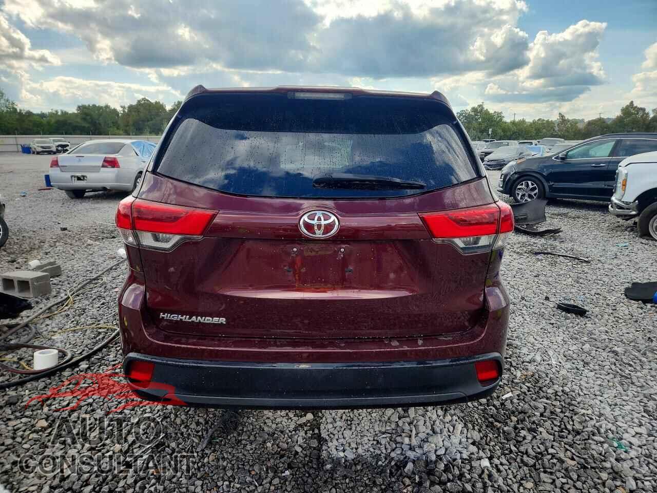 TOYOTA HIGHLANDER 2018 - 5TDZZRFH2JS281487