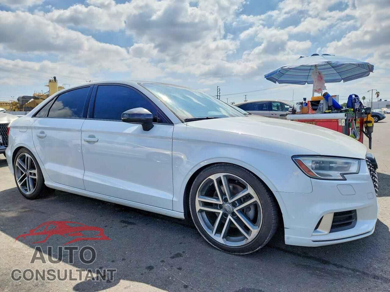 AUDI A3 2017 - WAUB8GFF2H1019450