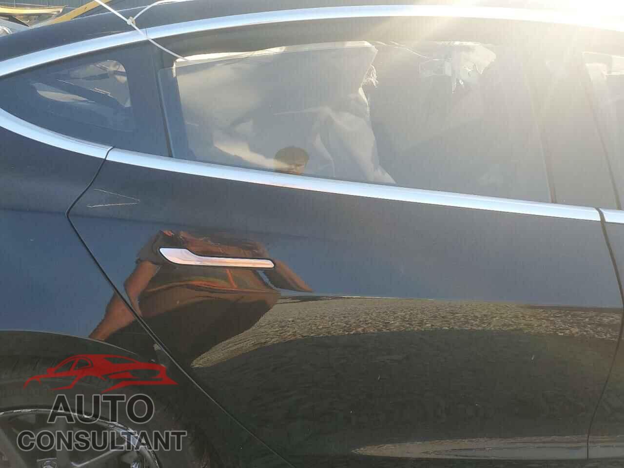 TESLA MODEL 3 2018 - 5YJ3E1EB3JF182469