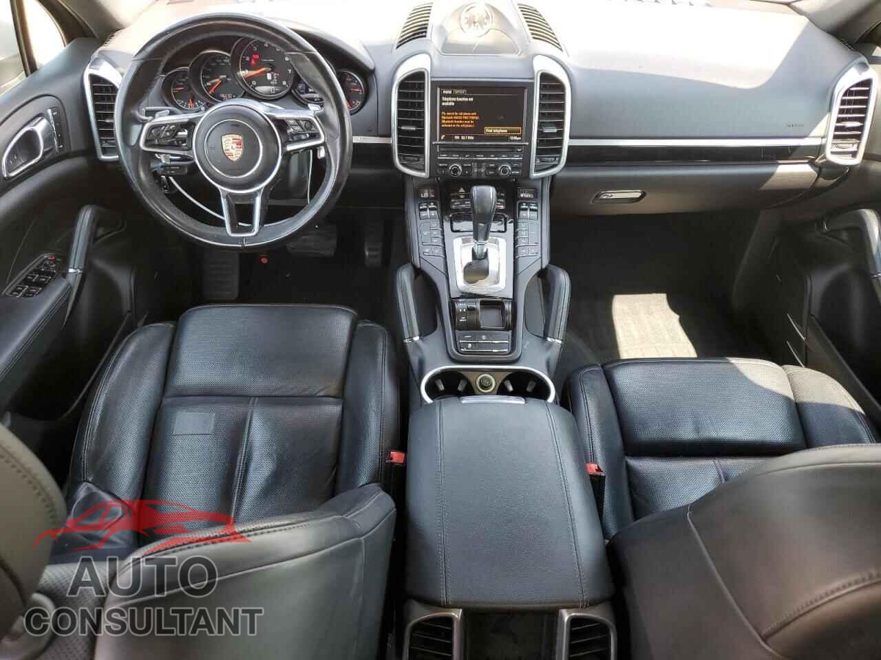 PORSCHE CAYENNE 2016 - WP1AA2A23GLA04886