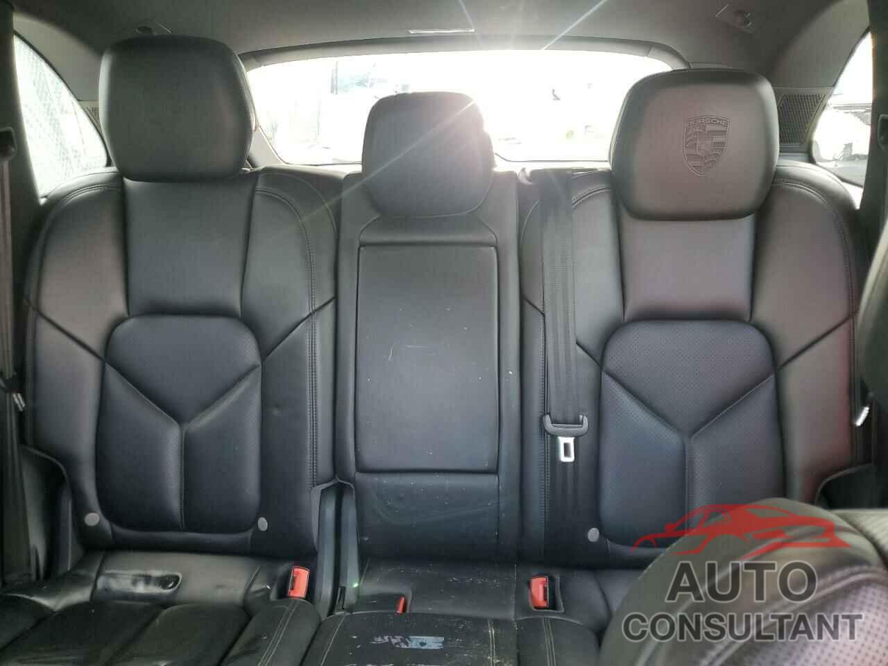 PORSCHE CAYENNE 2017 - WP1AE2A21HLA73369