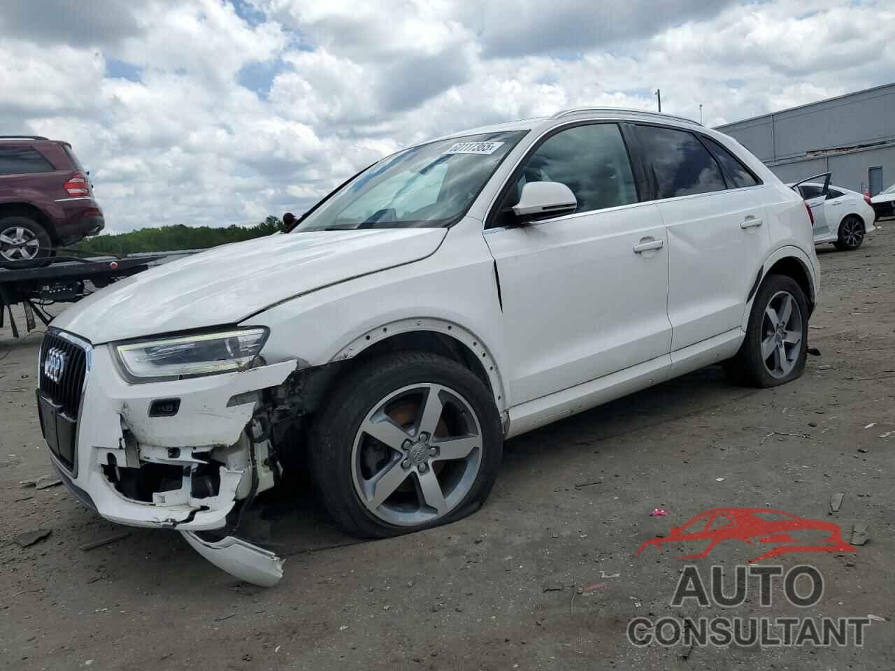 AUDI Q3 2015 - WA1EFCFS3FR003181