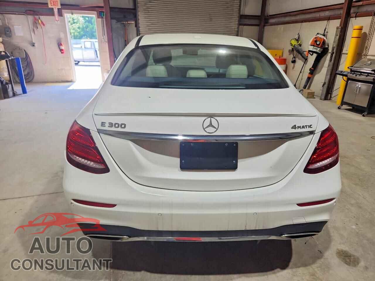 MERCEDES-BENZ E-CLASS 2018 - WDDZF4KB8JA335374