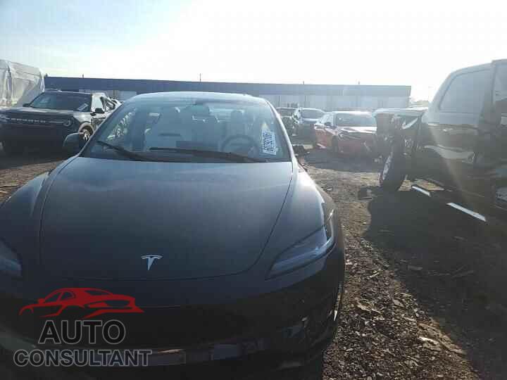 TESLA MODEL 3 2024 - 5YJ3E1ET3RF830526