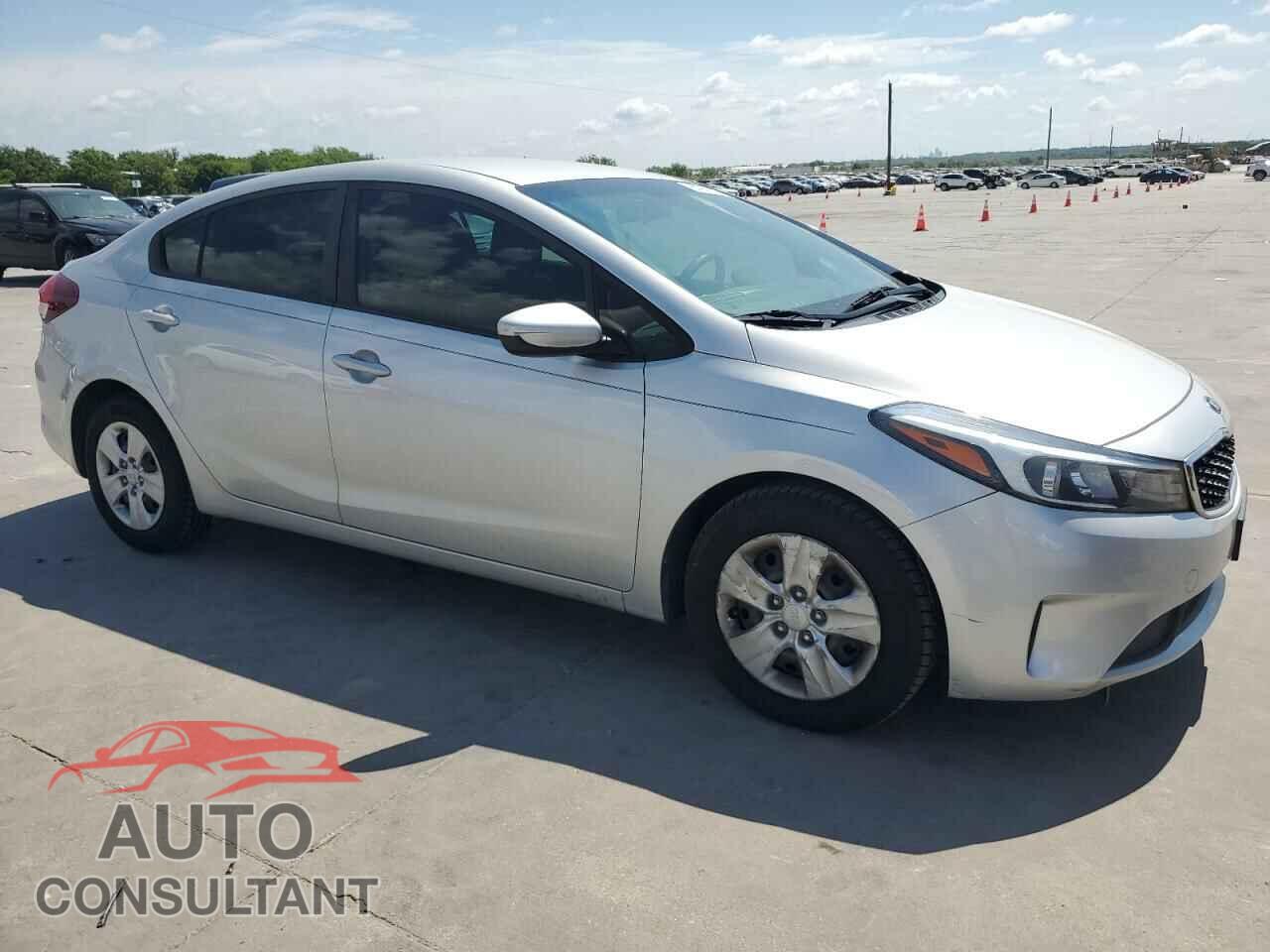 KIA FORTE 2018 - 3KPFK4A77JE276384