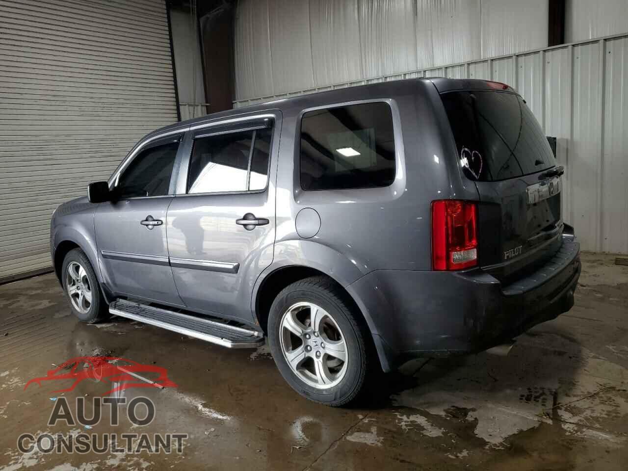 HONDA PILOT 2015 - 5FNYF4H43FB009849