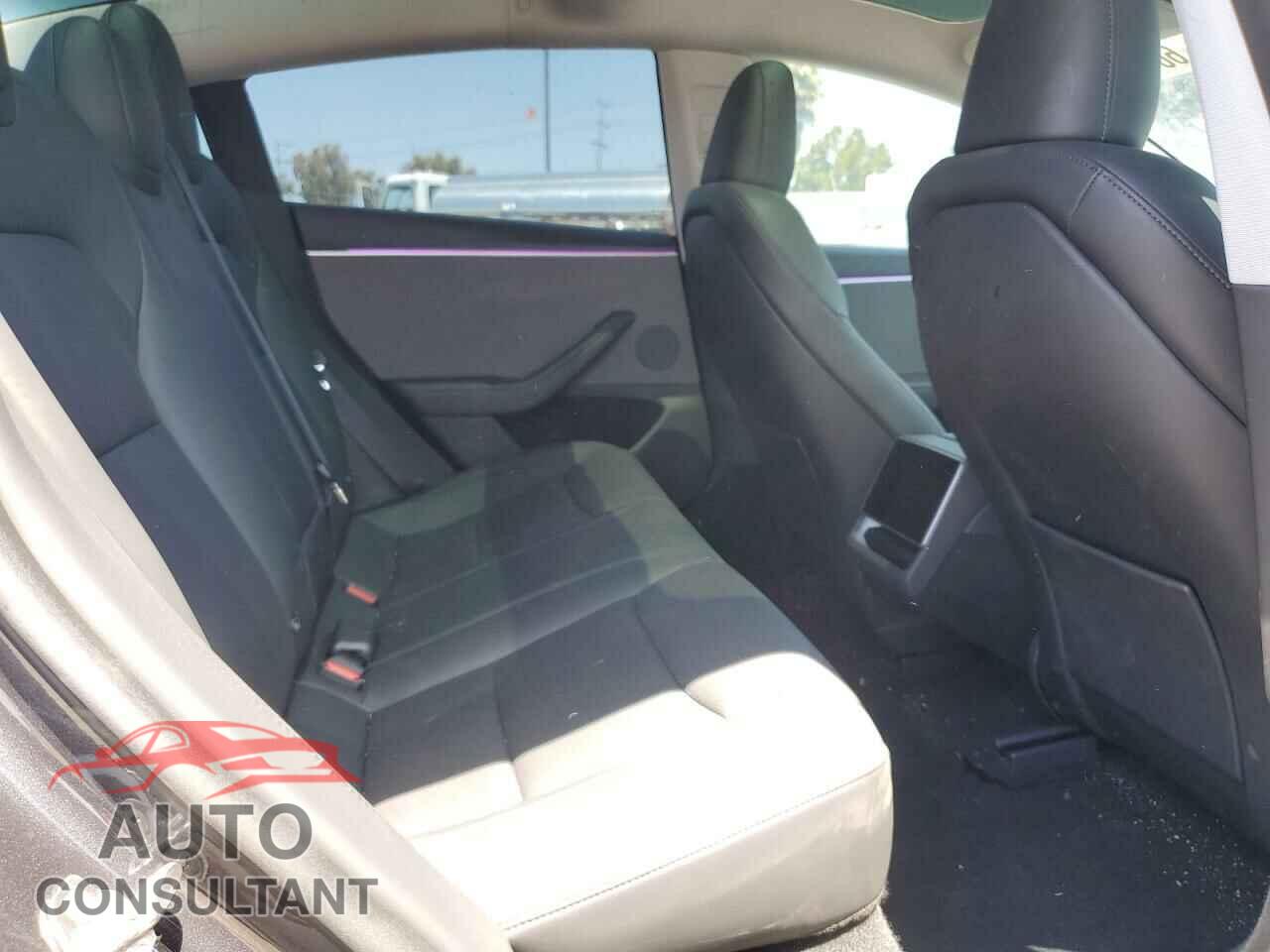 TESLA MODEL 3 2024 - 5YJ3E1EA3RF727962