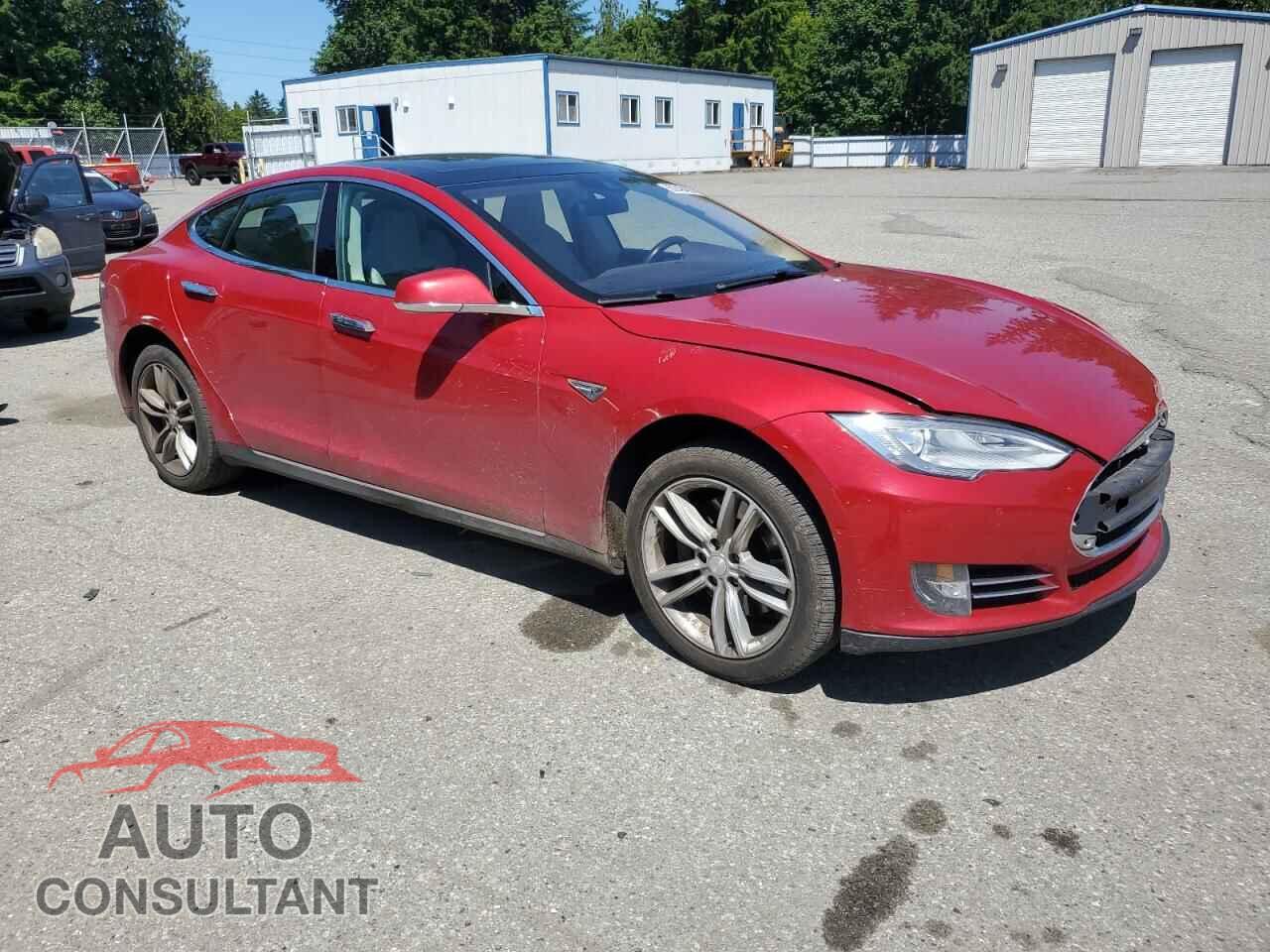 TESLA MODEL S 2015 - 5YJSA1E24FF118584