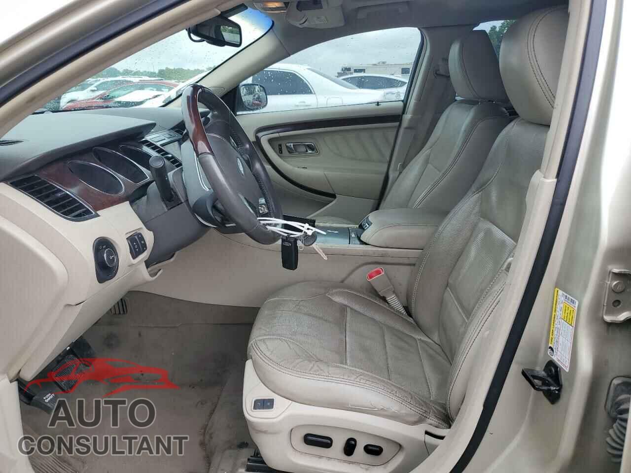 FORD TAURUS 2010 - 1FAHP2FW5AG141599