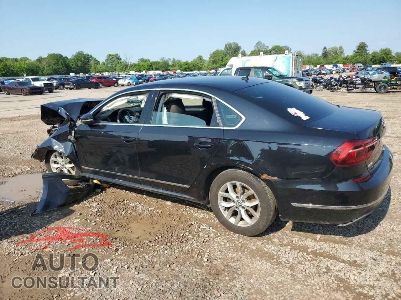 VOLKSWAGEN PASSAT 2017 - 1VWAT7A35HC063566