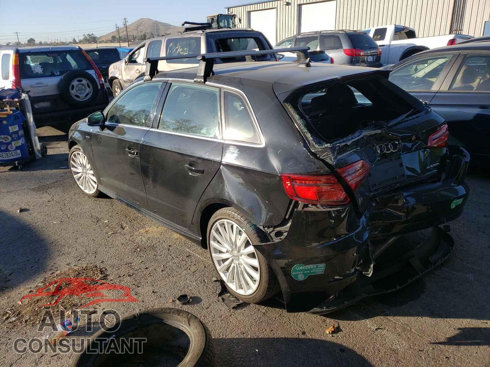 AUDI A3 2017 - WAUTPBFF0HA036483