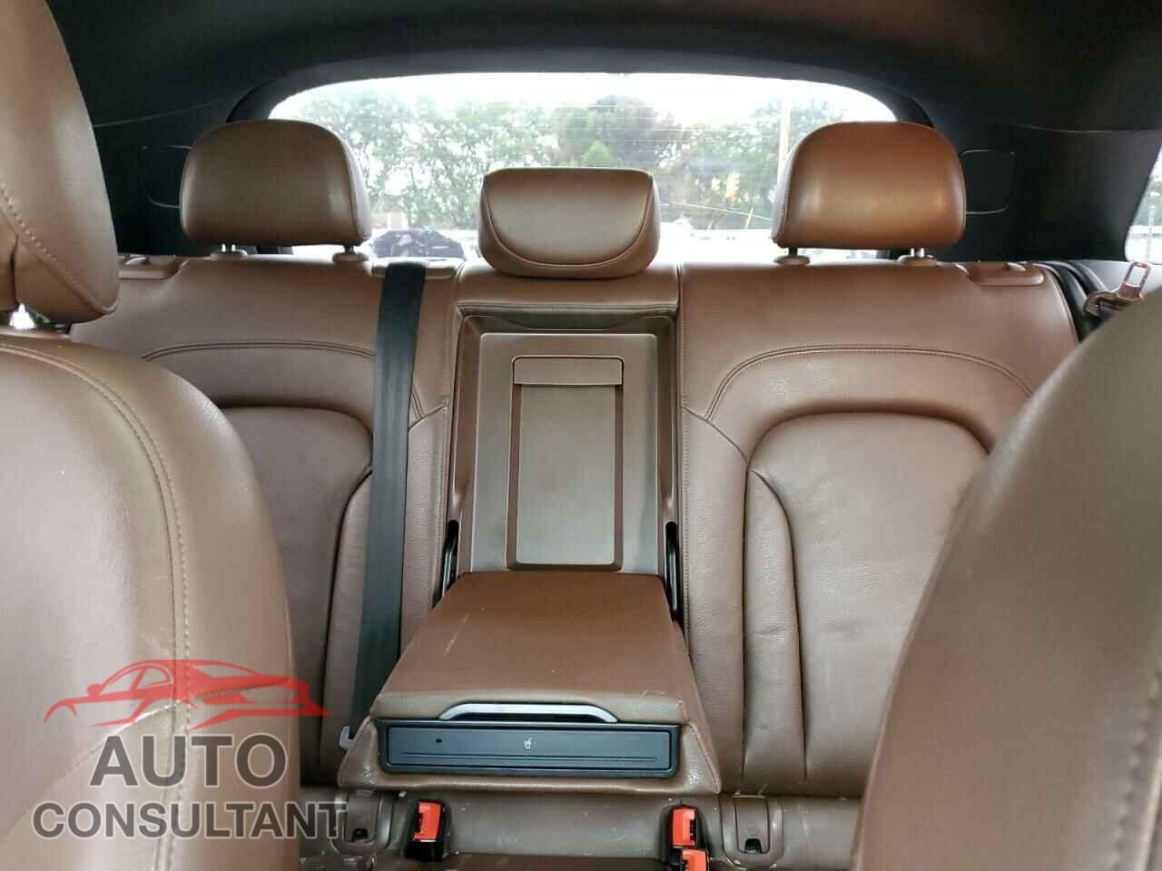 AUDI Q3 2016 - WA1EFCFS1GR006470