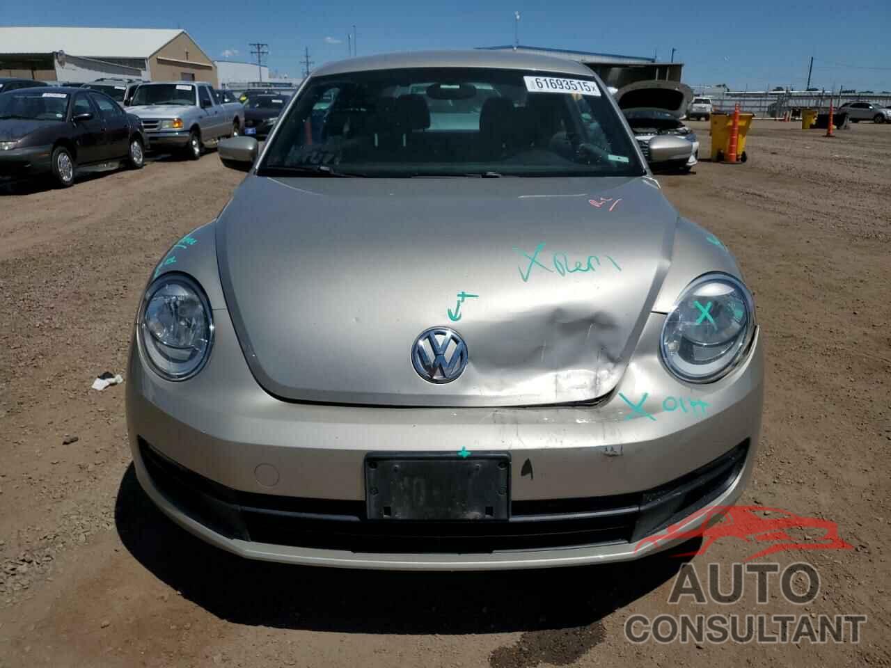VOLKSWAGEN BEETLE 2014 - 3VWJ17AT2EM658942