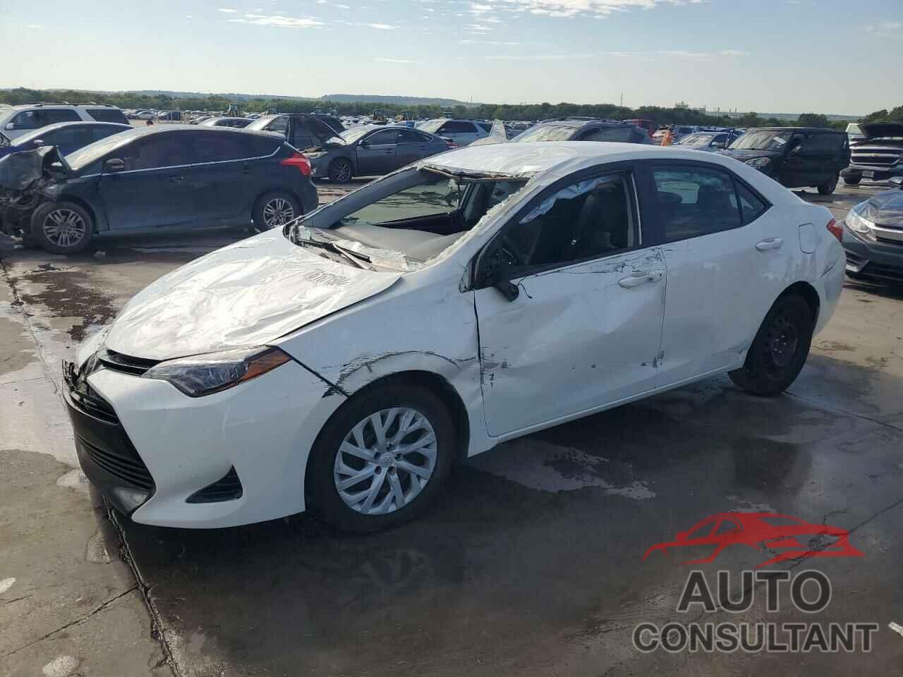 TOYOTA COROLLA 2018 - 5YFBURHE0JP776136