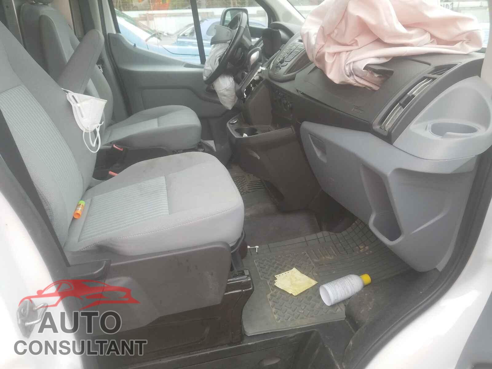 FORD TRANSIT CO 2017 - 1FTYR2CM8HKA32195