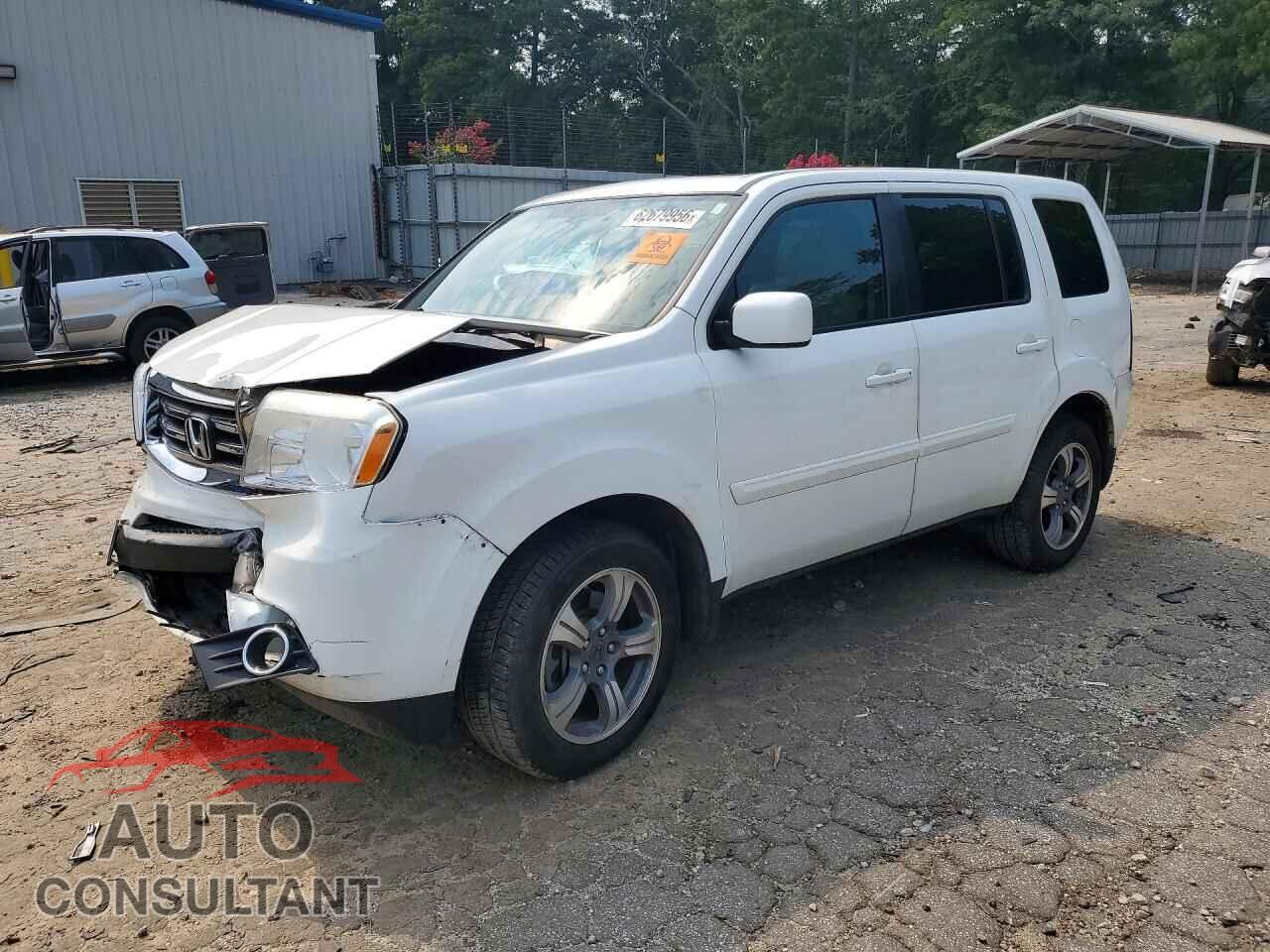 HONDA PILOT 2015 - 5FNYF3H33FB027852