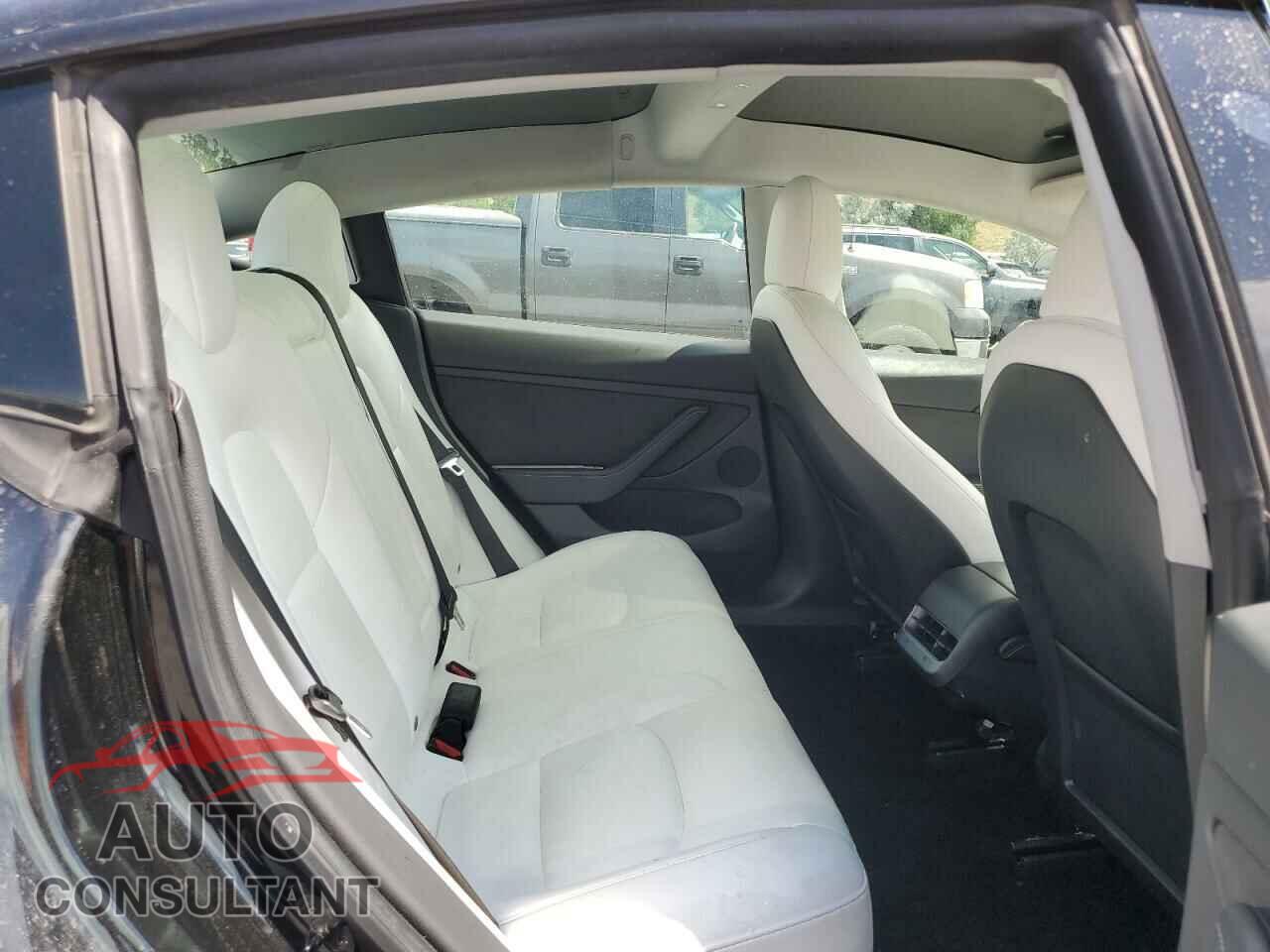 TESLA MODEL 3 2021 - 5YJ3E1EA9MF032085