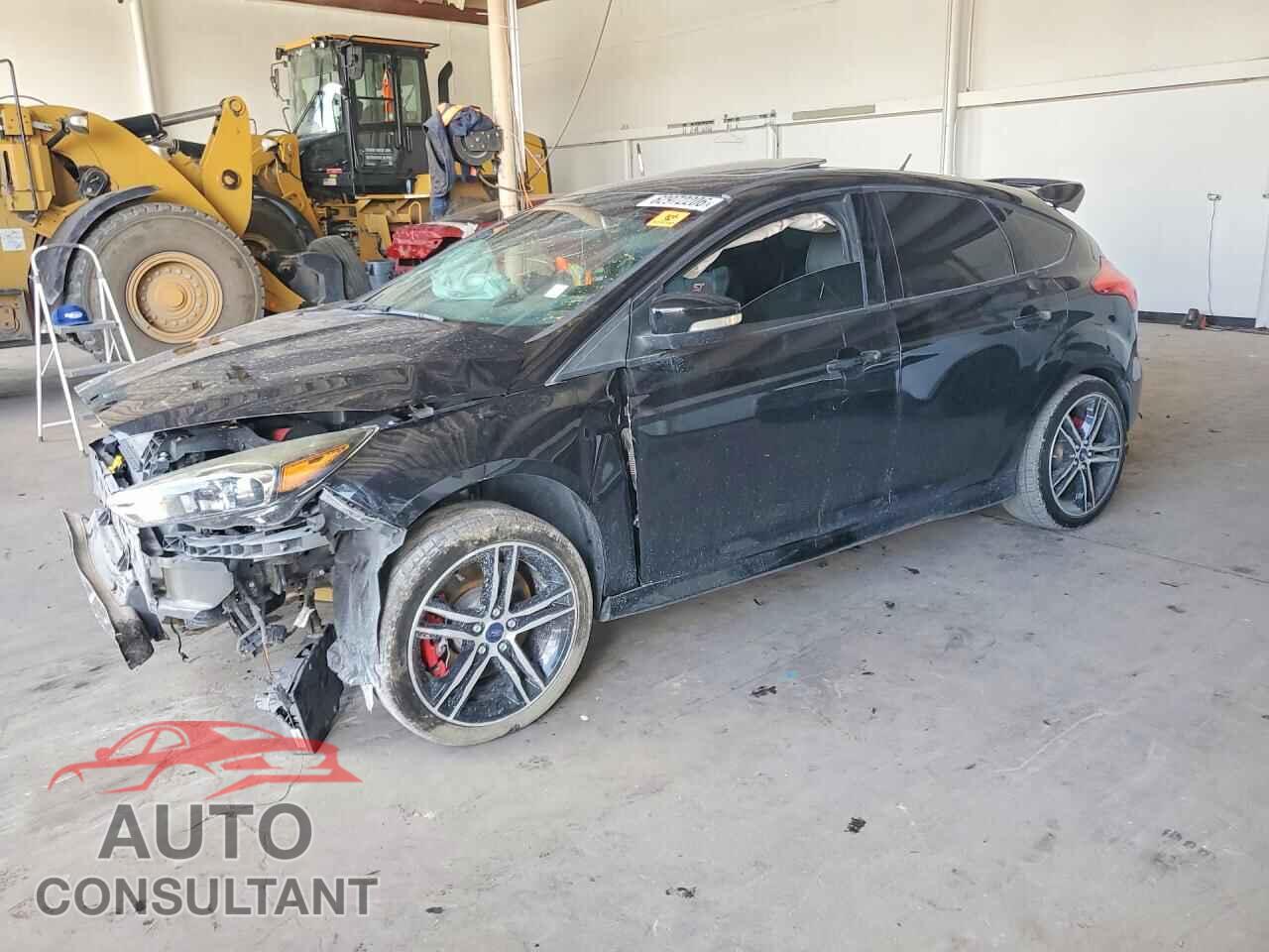 FORD FOCUS 2018 - 1FADP3L92JL279112