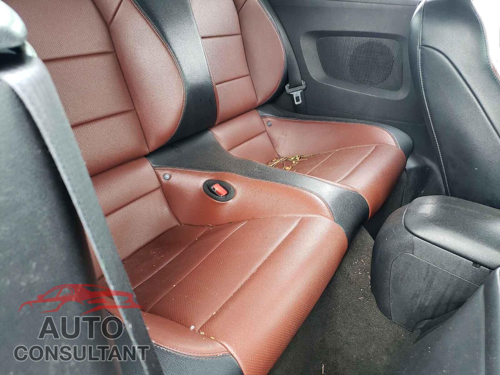 FORD MUSTANG 2017 - 1FATP8UH9H5245178