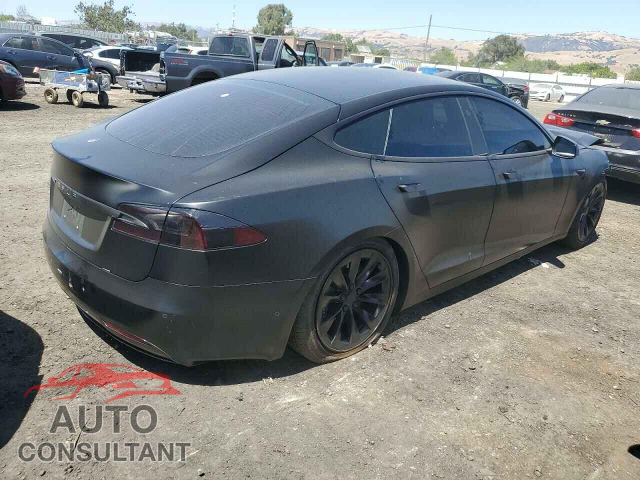 TESLA MODEL S 2017 - 5YJSA1E25HF215019