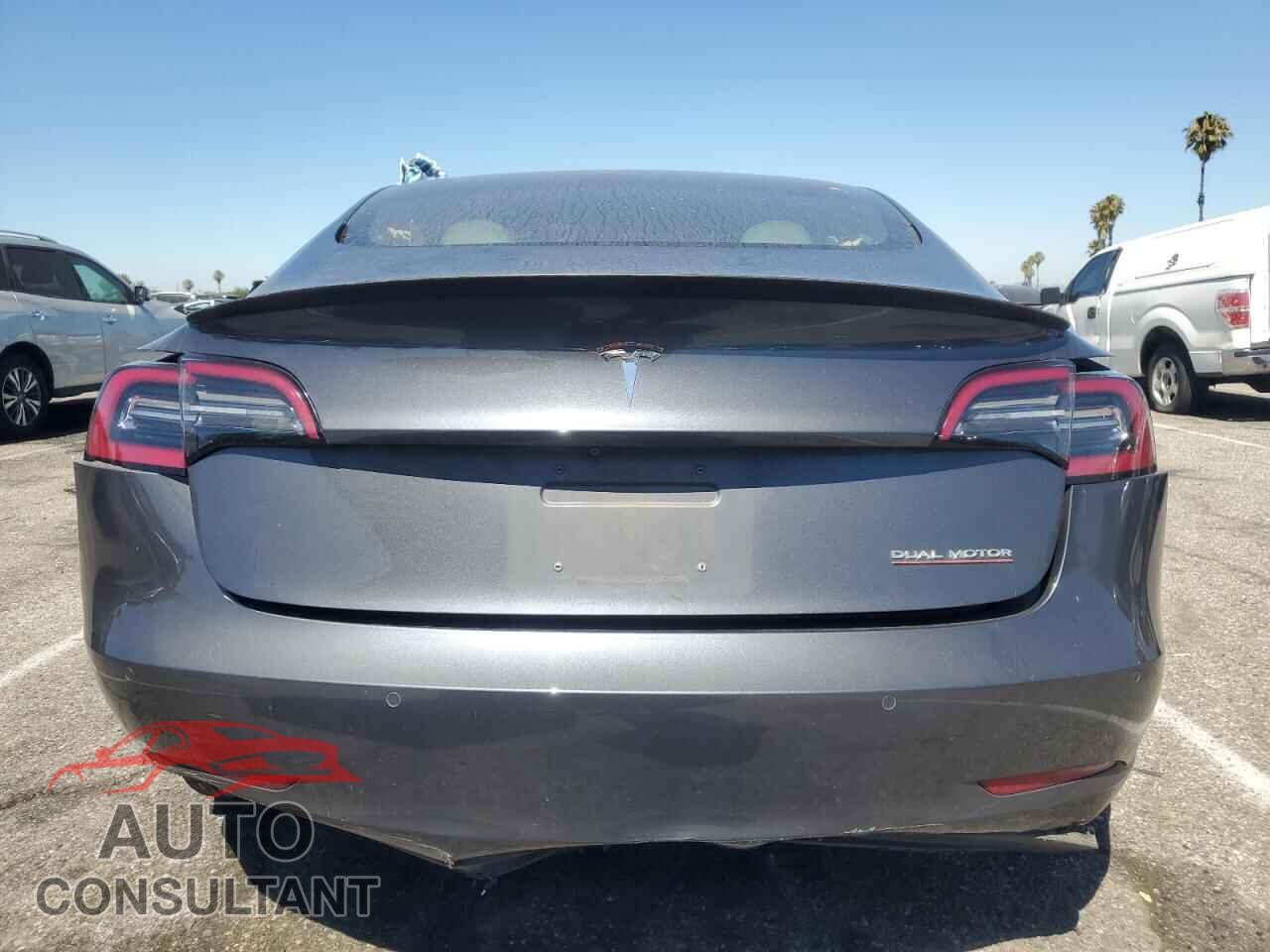 TESLA MODEL 3 2018 - 5YJ3E1EBXJF079405
