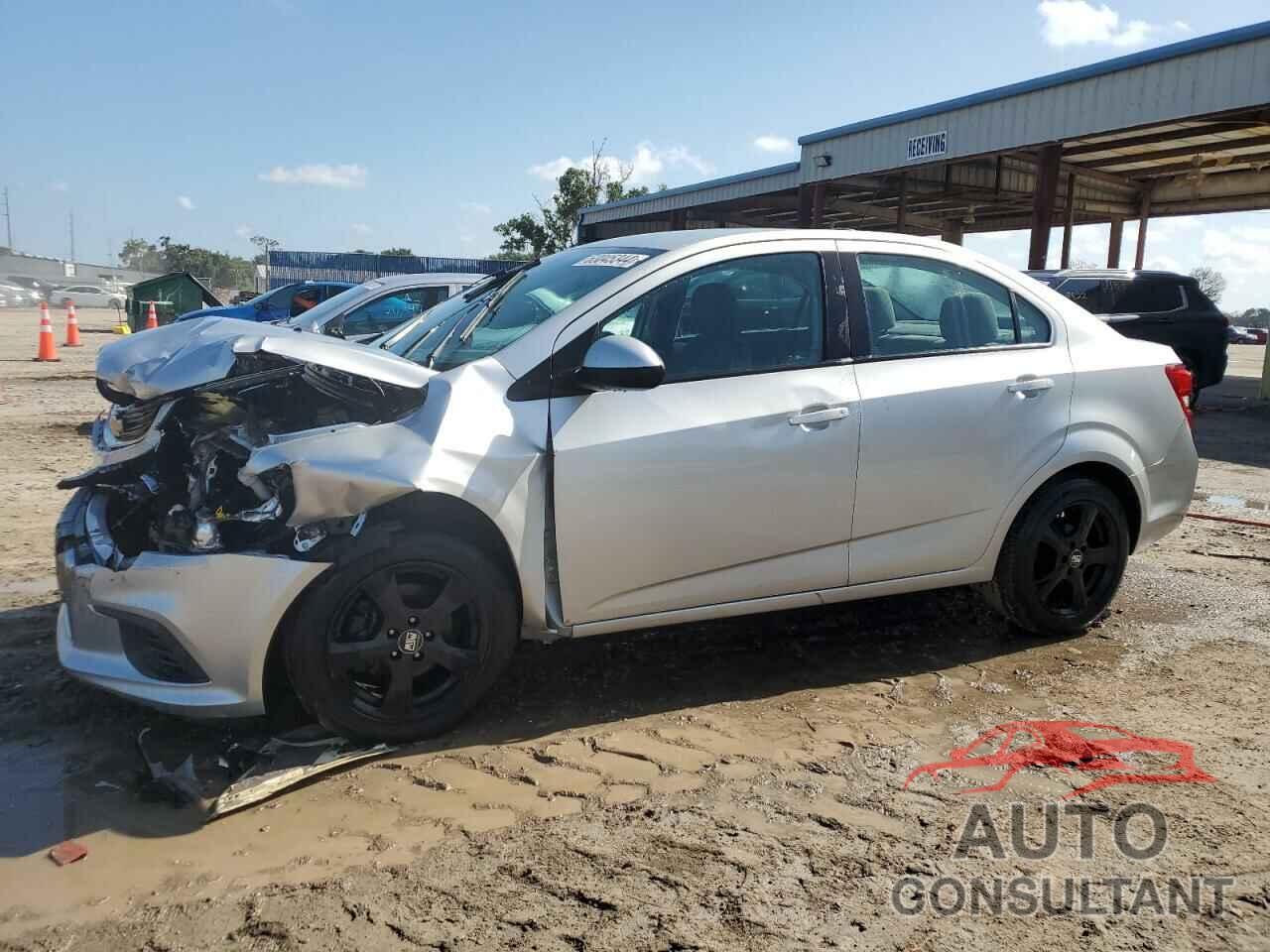 CHEVROLET SONIC 2017 - 1G1JB5SH6H4129923