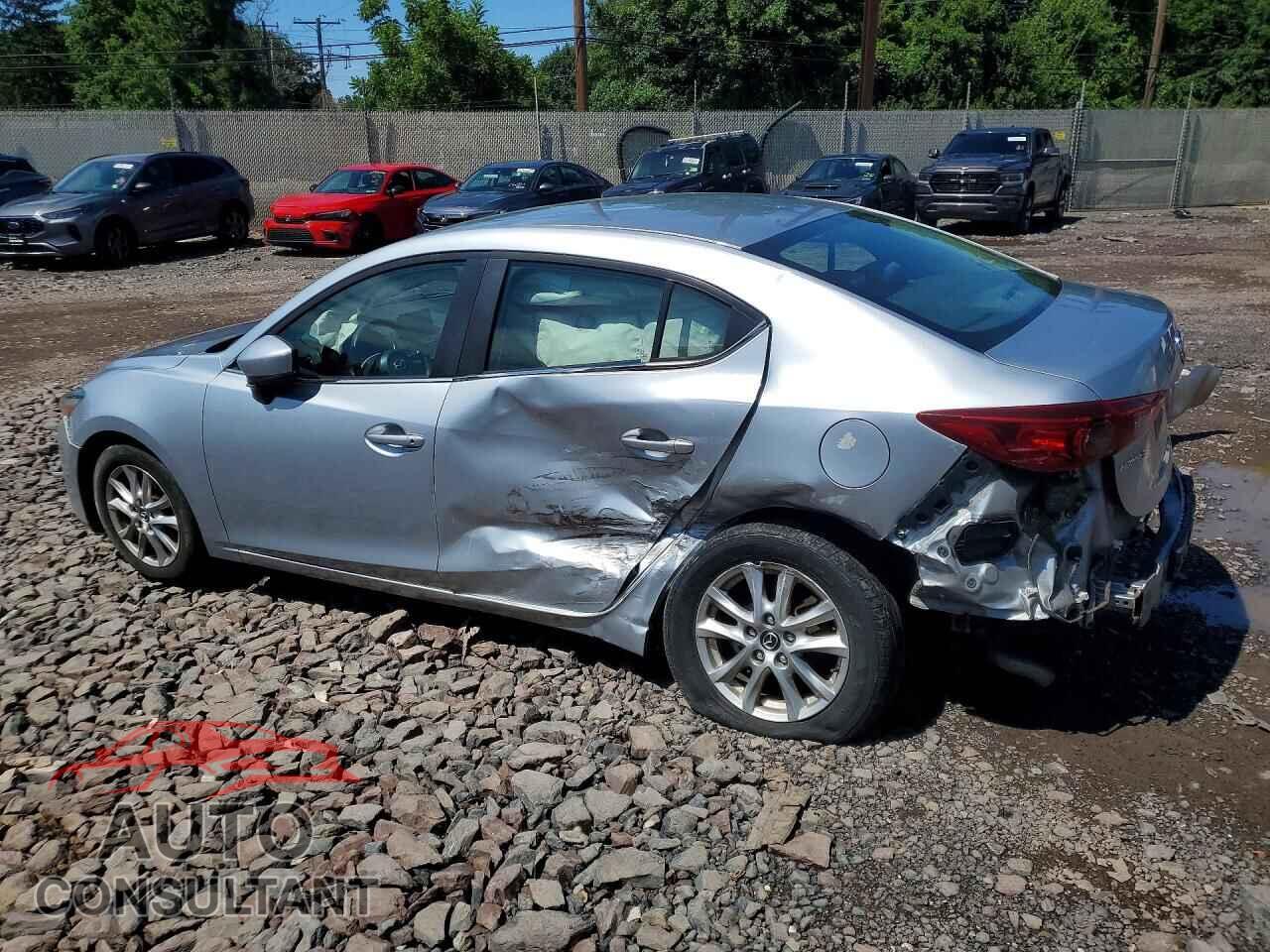 MAZDA 3 2017 - 3MZBN1U79HM120134