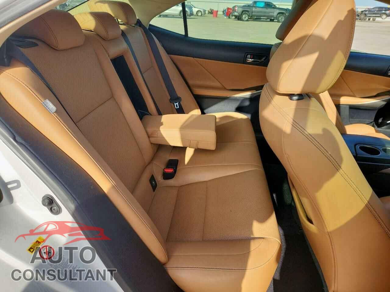 LEXUS IS 2014 - JTHCF1D25E5015373