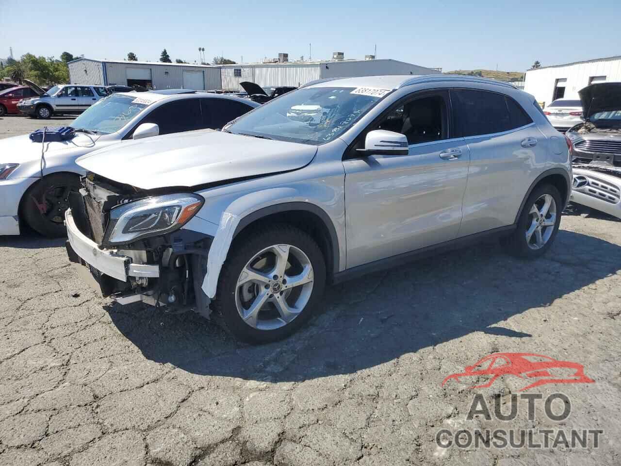 MERCEDES-BENZ GLA-CLASS 2018 - WDCTG4GB0JJ477492