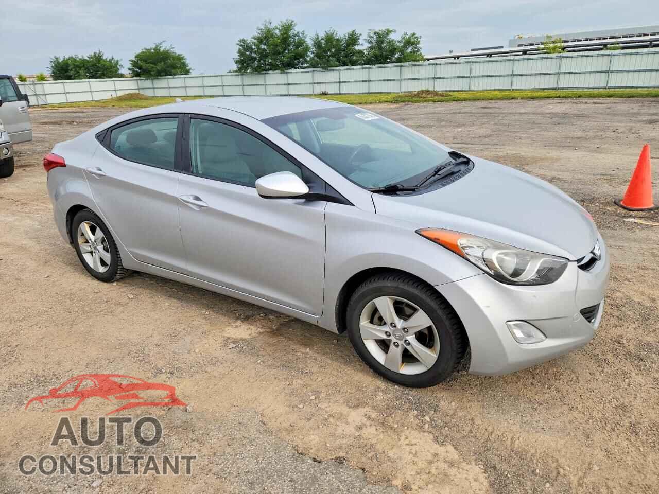 HYUNDAI ELANTRA 2012 - KMHDH4AE3CU467577