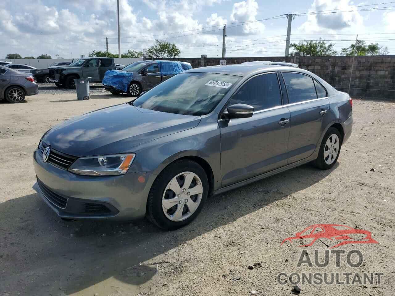 VOLKSWAGEN JETTA 2013 - 3VWDX7AJ3DM383901